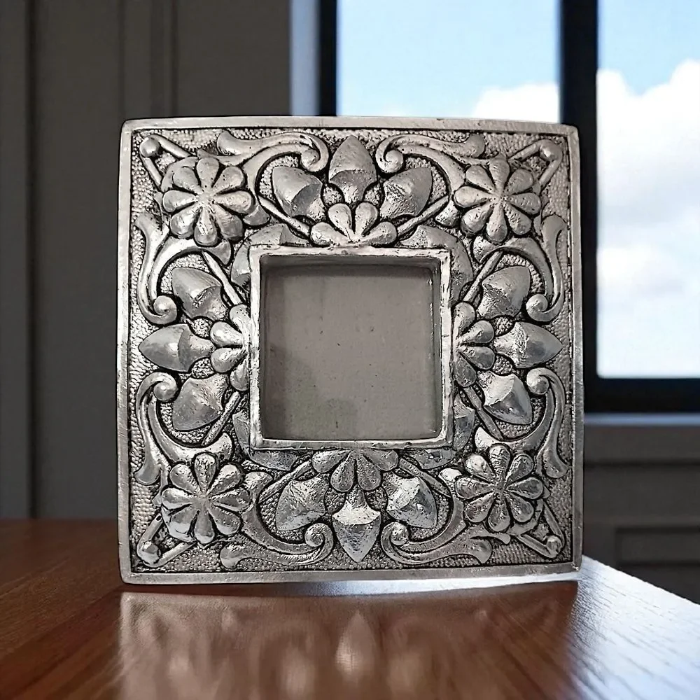 Vintage Ornate‎ Resin Picture Photo Frame Silver Tone Floral Scroll 6x6 Medieval
